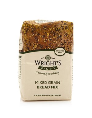 cadburys çikolata beyaz zemin üzerine pul