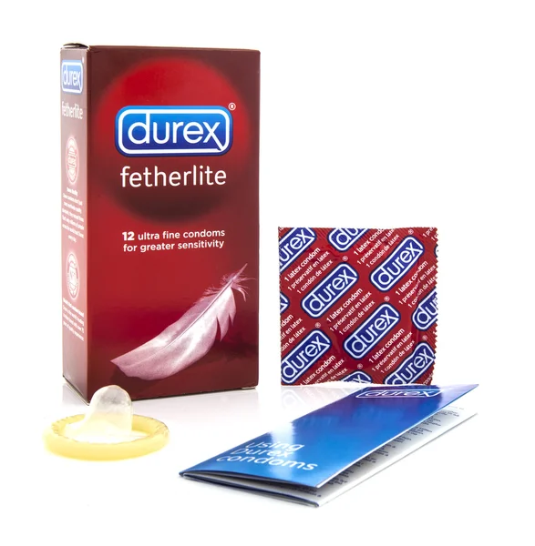 Durex Empfindungs-Kondome auf weißem Hintergrund — Stockfoto