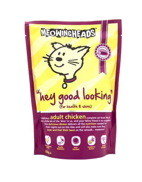 Meowingheads 完整鸡成年猫食的主人家的数据包 — 图库照片