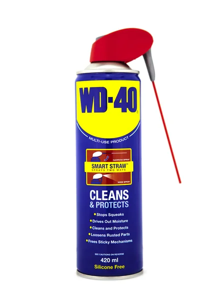wd 40 beyaz bir arka planda olabilir