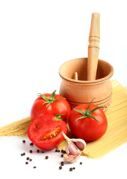 Ingrediënten voor tomatoe saus en spagetti — Stockfoto