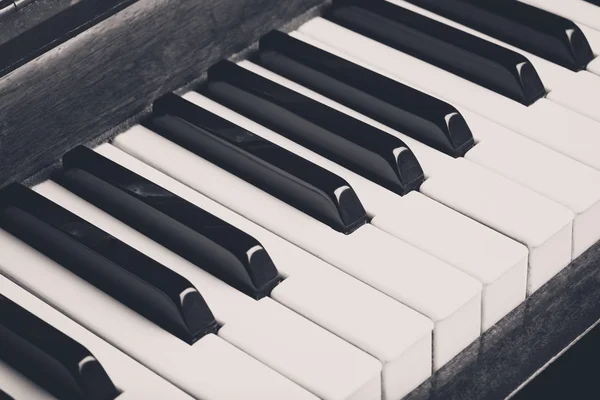 Vecchi tasti di pianoforte — Foto Stock