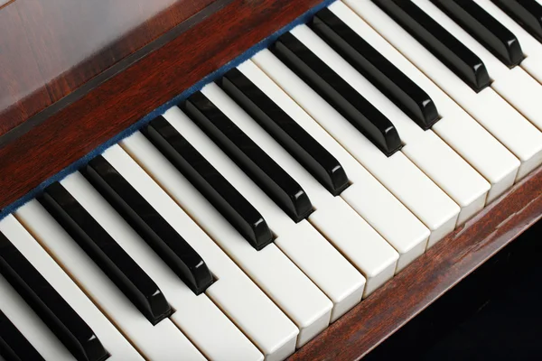 Teclas de piano antiguas —  Fotos de Stock