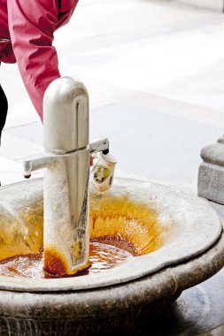Bahar mlynska colonnade, karlovy vary (carlsbad), cz kaynar