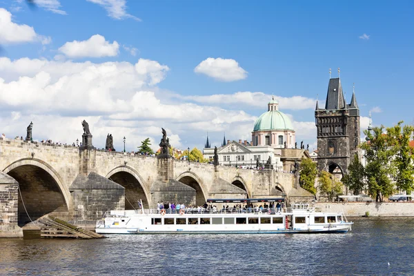 Charles Bridge, Praag, Tsjechië — Stockfoto