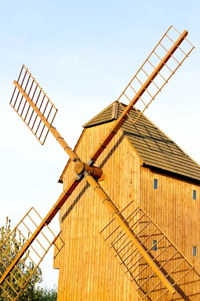 Molino de viento de madera, Stary Poddvorov, República Checa —  Fotos de Stock