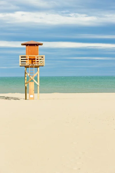 Lifeguard cabin on the beach in Narbonne Plage, Languedoc-Roussillo n, France — Stock Photo, Image