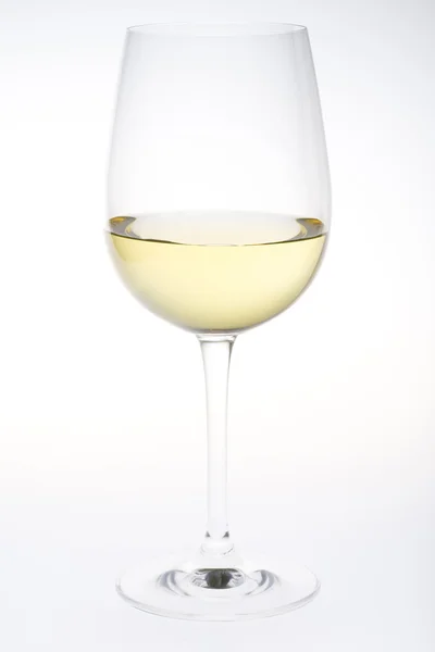 Weinglas mit Weißwein. Konzept und Idee — Stockfoto
