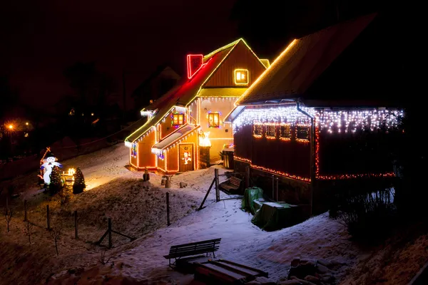 Huizen in de winter bij Kerstmis, Tsjechië — Stockfoto