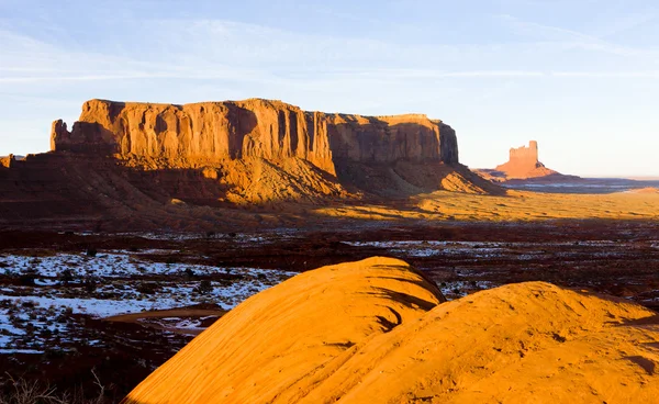 Sentinel mesa, monument valley nationalpark, utah-arizona, usa — Stockfoto