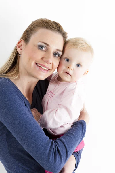 Portret van moeder met haar babymeisje — Stockfoto