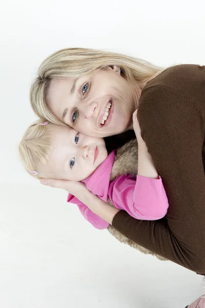 Portrét matky se svou malou dcerou — Stock fotografie