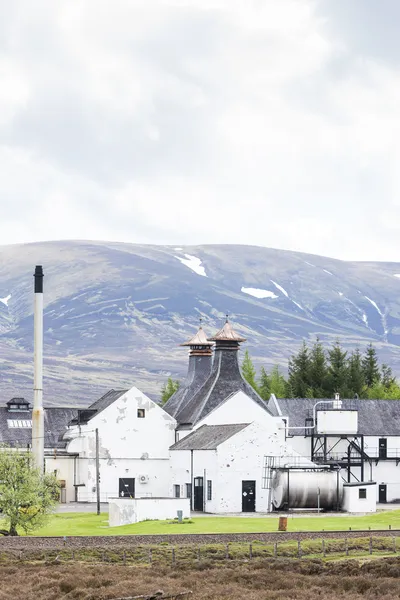 Dalwhinni distilleerderij, inverness-shire, Schotland — Stockfoto