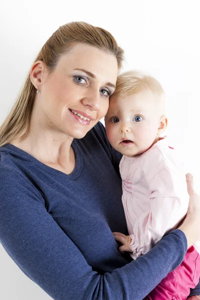 Portret van moeder met haar babymeisje — Stockfoto