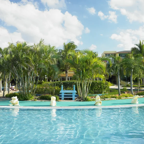 Otel Yüzme'nın Havuzu, cayo coco, Küba — Stok fotoğraf