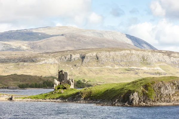 アードレック湖 assynt、高地、スコットランドの城の遺跡 — ストック写真