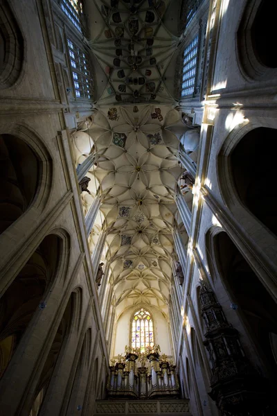 Interior de Catedral de Santa Bárbara, Kutna Hora, República Checa — Foto de Stock