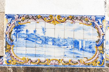 Portekiz, Duas Igrejas tren istasyonundaki fayanslar (azulejos)