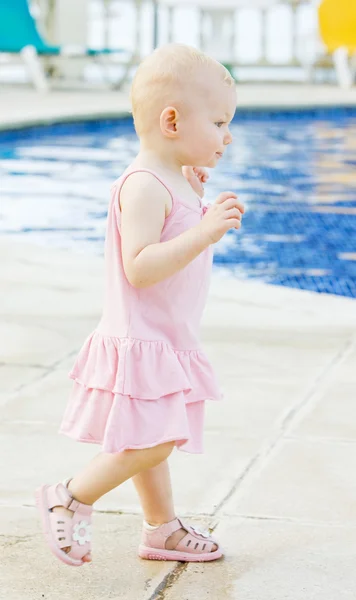 Little girl at swimming pool, Tobago — Stock Photo, Image