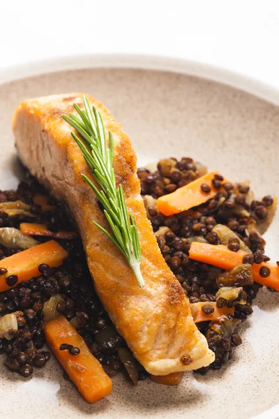 Salmon fillet with lentils and carrot — Stock Photo, Image