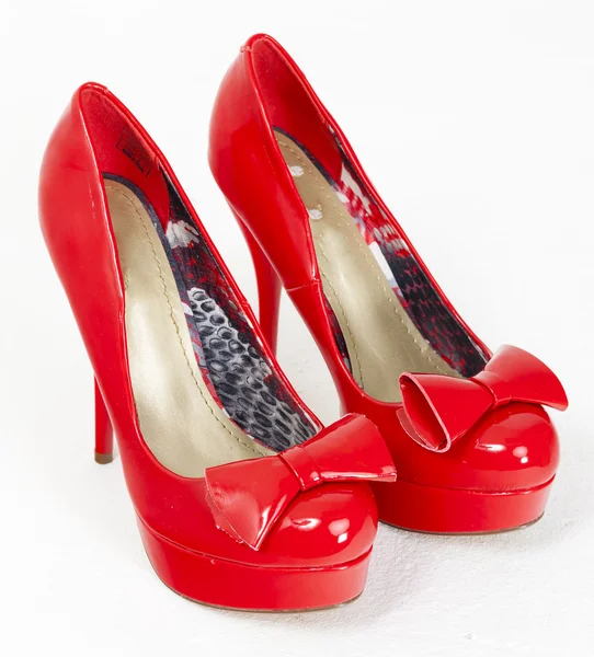 Fashionable platform red pumps — Stock Photo, Image