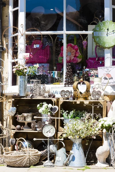 Магазин в рубальні Камден, Глостершир, Англія — стокове фото