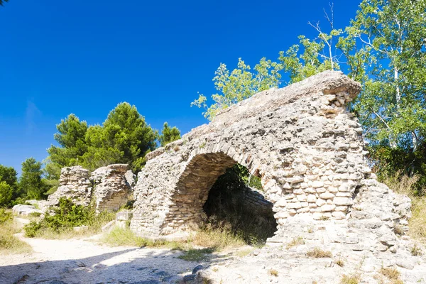 Ruinerna av romerska akvedukten nära meunerie, provence, Frankrike — Stockfoto