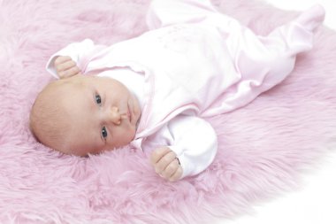 Yeni doğan bebek kız