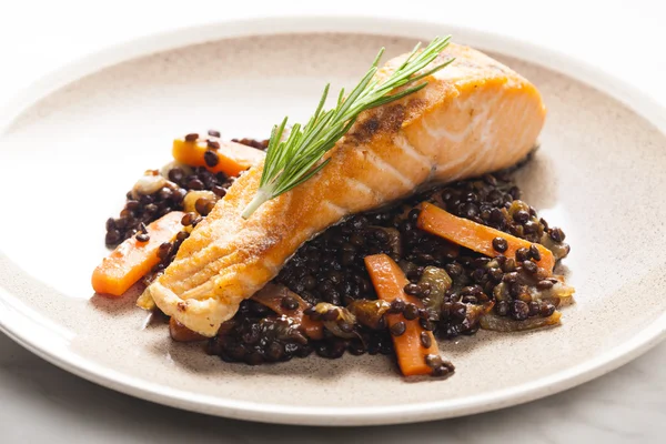 Salmon fillet with lentils and carrot — Stock Photo, Image