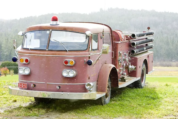 Oude brandweerwagen, vermont, Verenigde Staten — Stockfoto