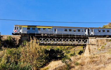 Tren.