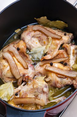 pastırma ile fırında tavşan