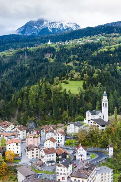 Tiefencastel, Kanton graubunden, Zwitserland — Stockfoto