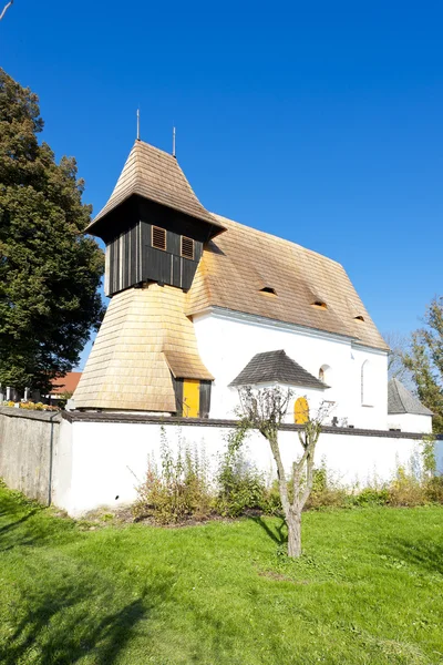 Kerk van de heiligen philip en james, mnichovice, Tsjechië — Stockfoto