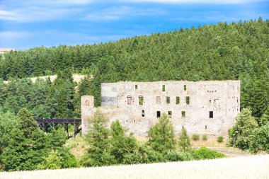 krakovec kalesi kalıntıları