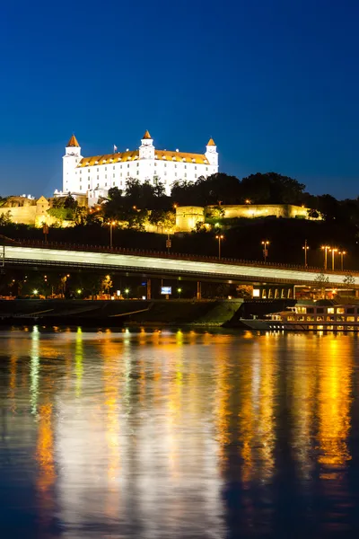 Bratislava castle, gece — Stok fotoğraf