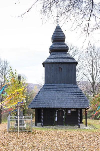 Église en bois, Ruska Bystra, Slovaquie — Photo