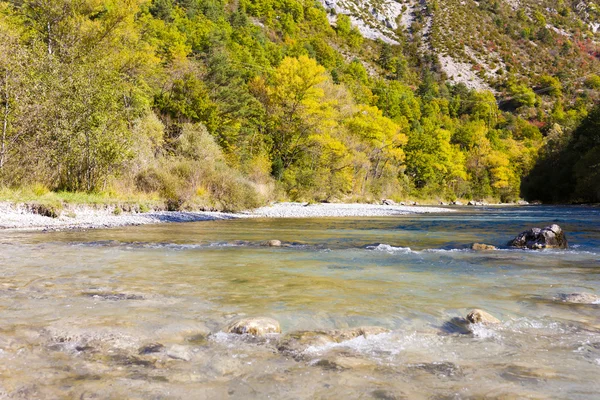 Vallei van de rivier verdon in de herfst, provence, Frankrijk — Stockfoto