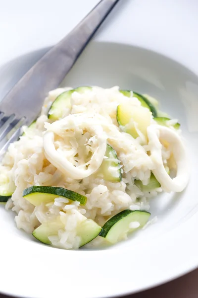 Cukinia risotto z kalmarów — Zdjęcie stockowe