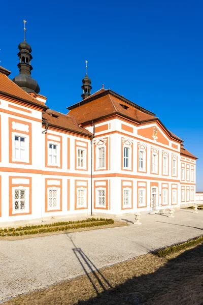 Cisterciënzer Priorij, mariansky tynec — Stockfoto