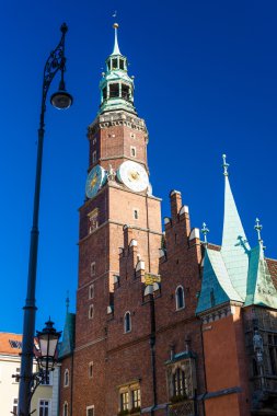 Belediye Binası üzerinde ana Pazar Meydanı, wroclaw, Silezya, Polonya
