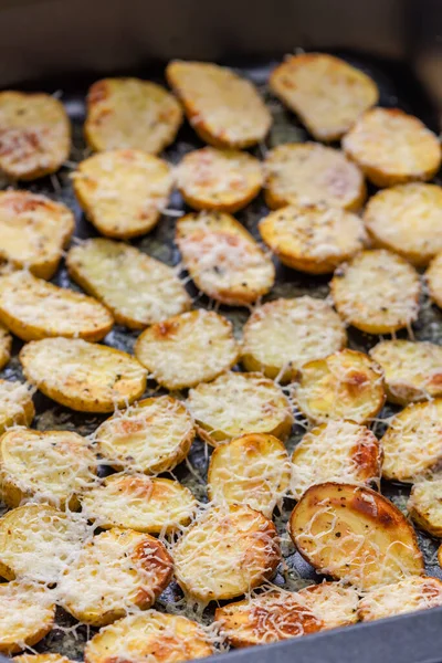 Slices Potatoes Baked Grated Cheese — Stock Photo, Image