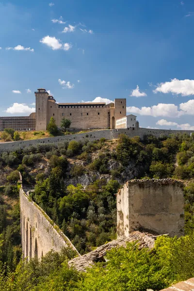 Spoleto Kastély Vízvezetékkel Umbria Olaszország — Stock Fotó