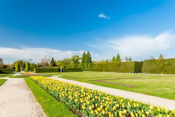 Сад Палацу Ледніце Чехія — стокове фото