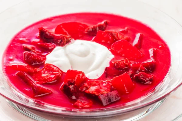 Red Beet Soup Wit Sour Cream — Stock Photo, Image