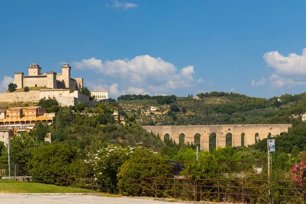 Castelo Spoleto Com Aqueduto Umbria Italia — Fotografia de Stock