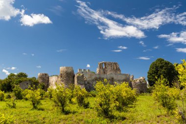 Castello di Bivona, Vibo Valentia ili, Calabria, İtalya