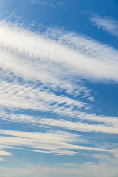 Blauwe Lucht Met Wolken Als Achtergrond — Stockfoto