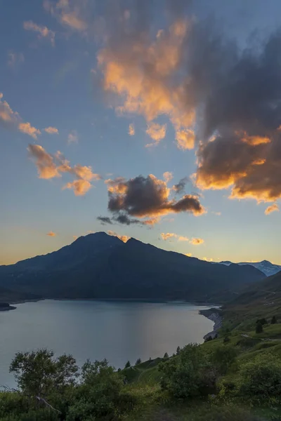 ทะเลสาบ Lac Mont Cenis ใกล Col Mont Cenis Savoie งเศส — ภาพถ่ายสต็อก