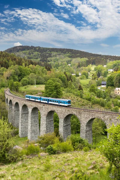 Eisenbahnviadukt Novina Krystofovo Udoli Nordböhmen Tschechien — Stockfoto